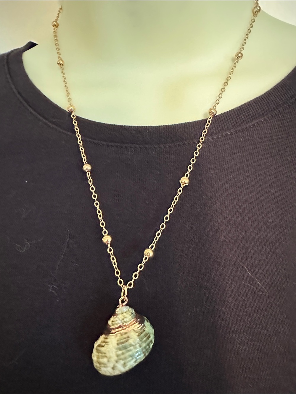 Gold-Tone‎ Green & Cream Shell Pendant Necklace